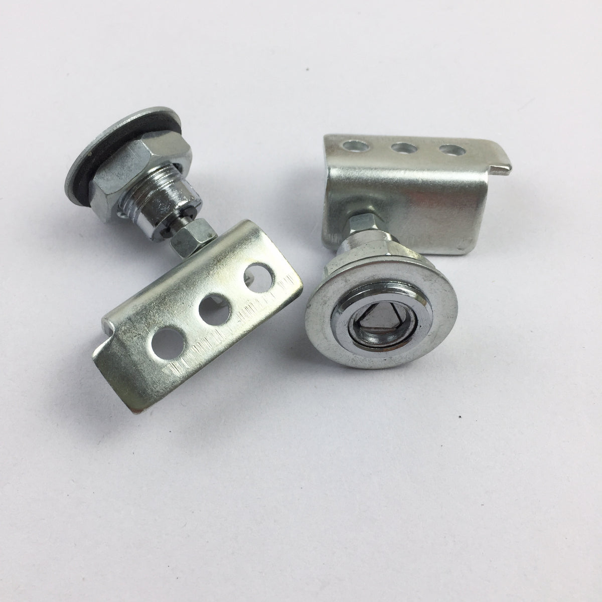 Elevator Door Triangular Lock Device